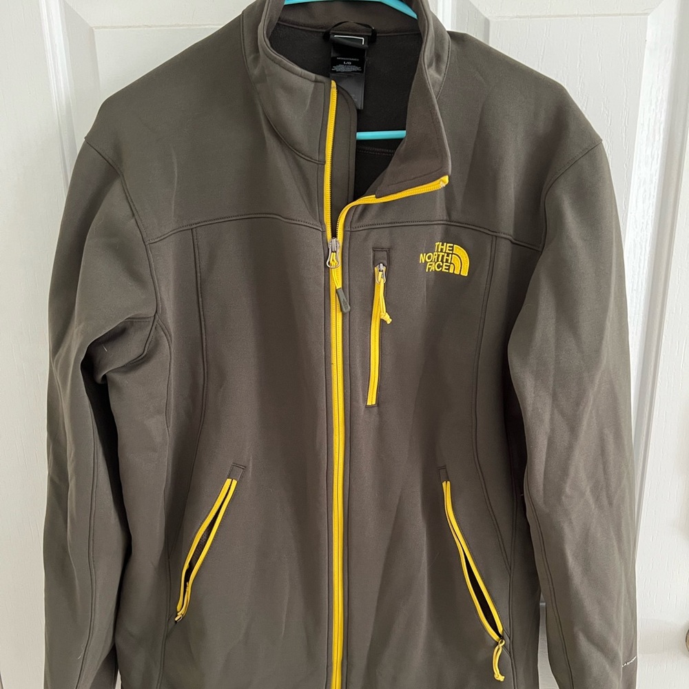 Men’s North Face Grey Momentum Jacket L